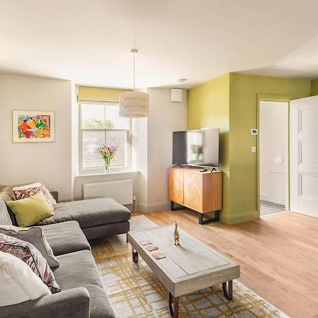 Shamrock, Bowness On Windermere, Superb One Bedroom Apartment With Private Parking Bagian luar foto